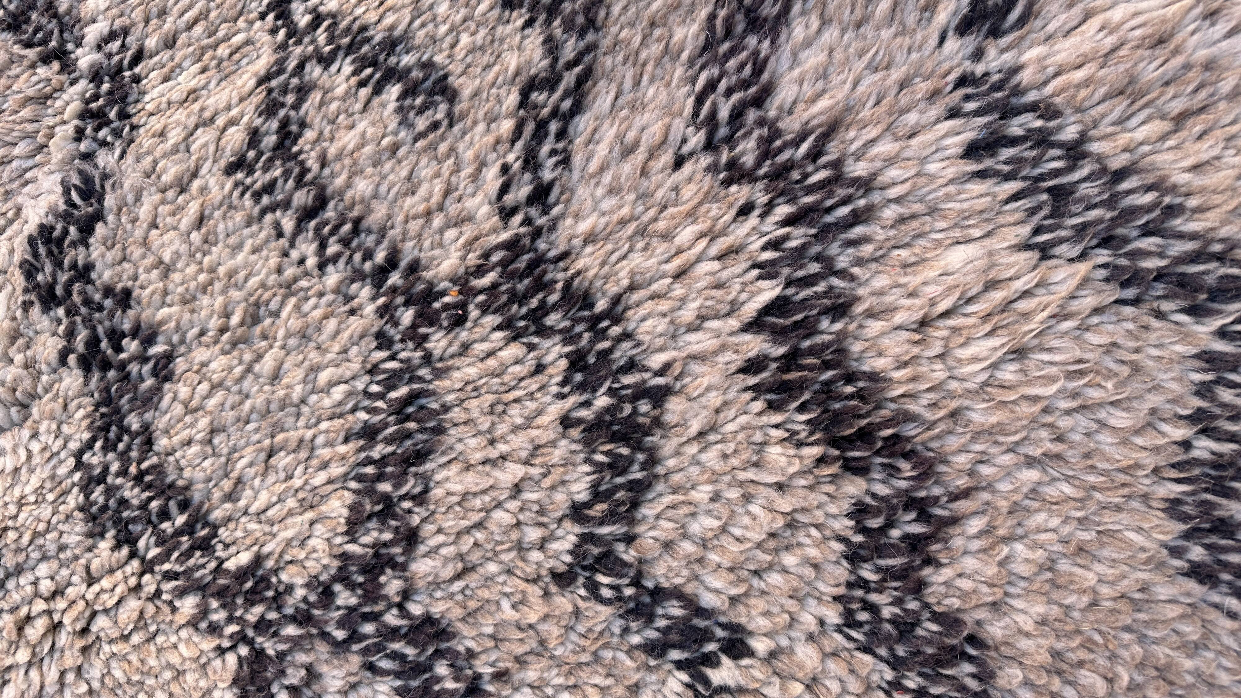 Moroccan carpet - 176 x 270 cm