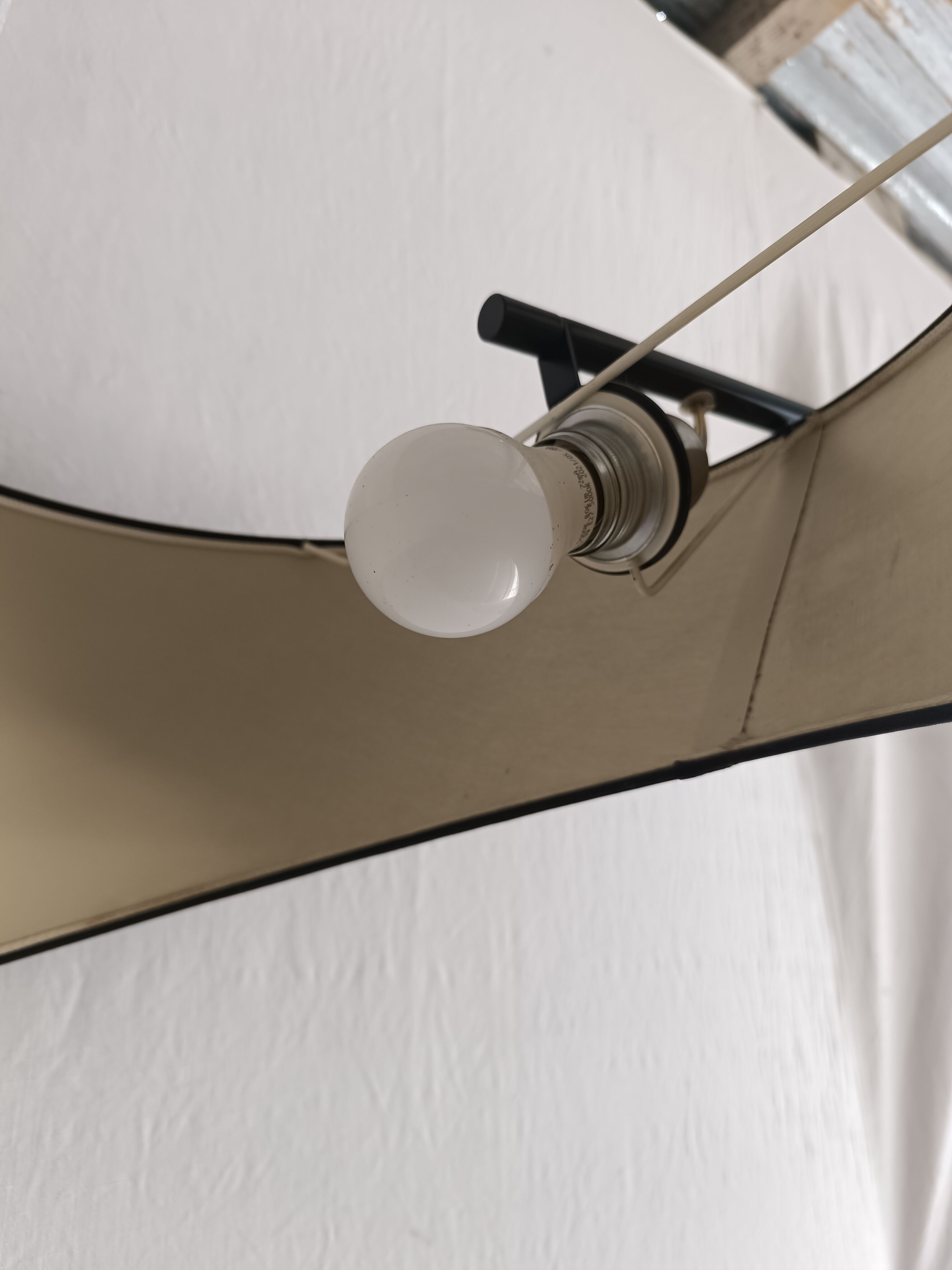 Floor lamp