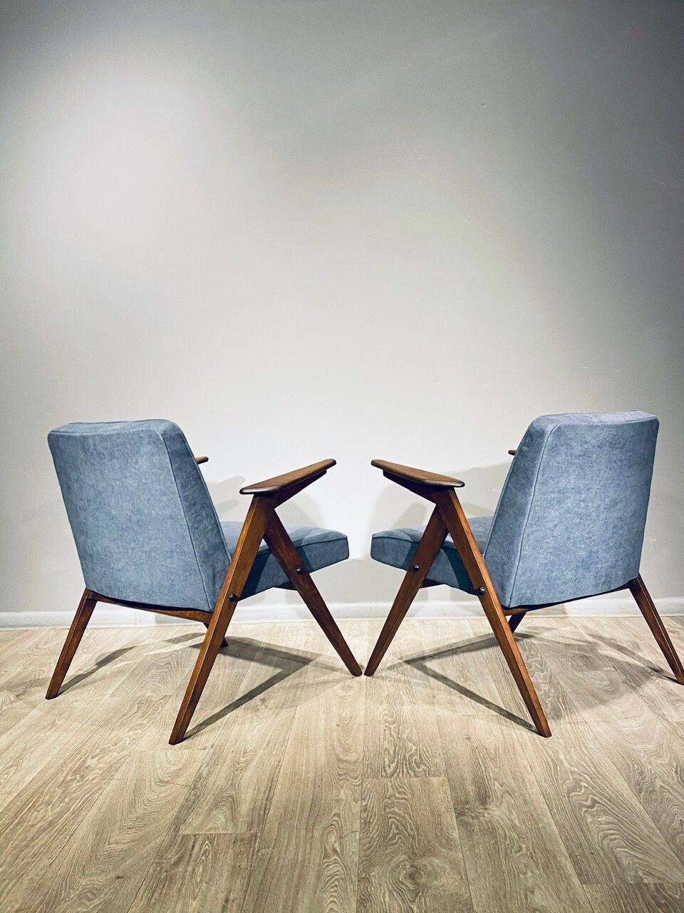 Pair of vintage design armchairs 'Bunny' 60s