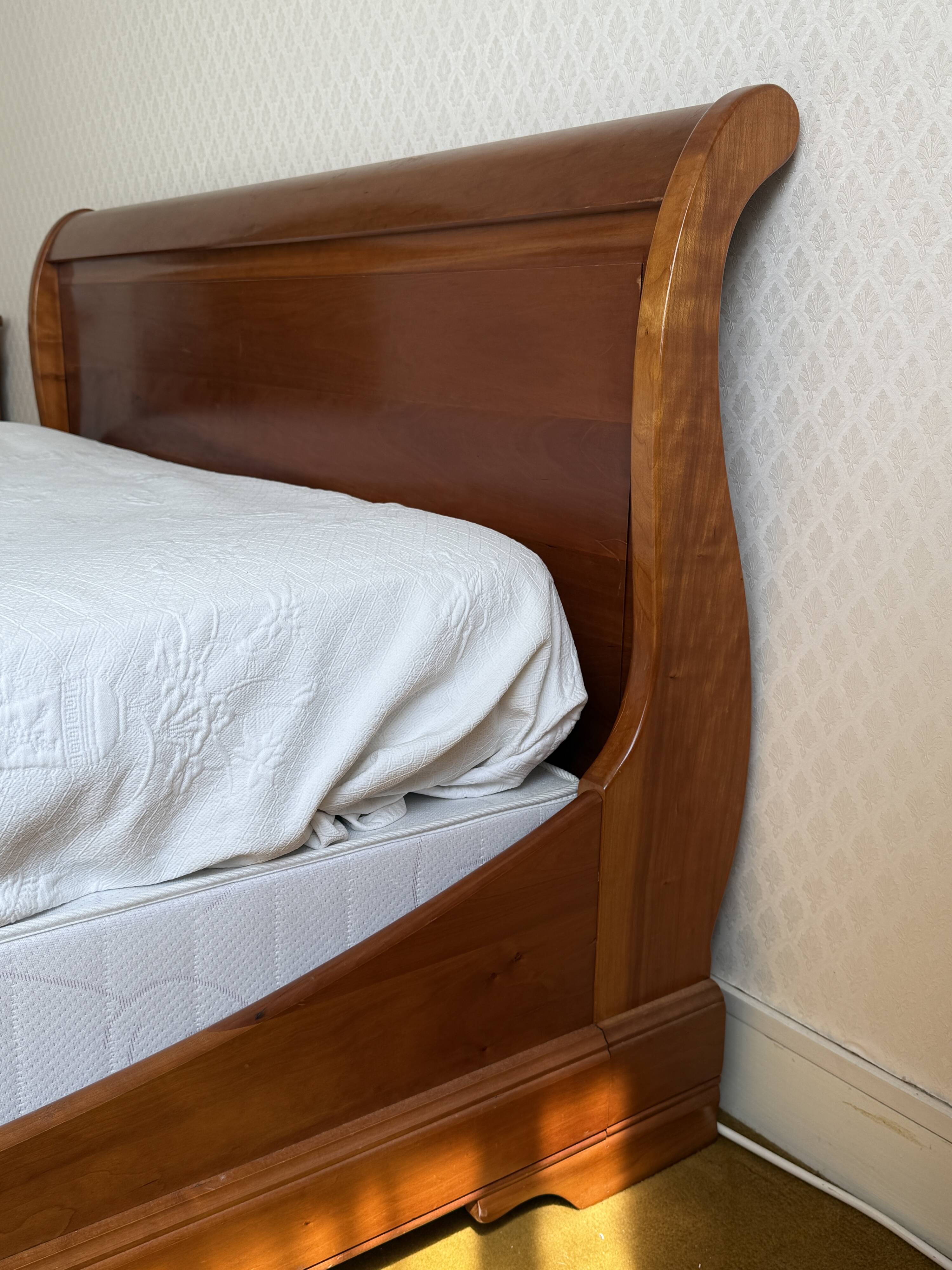 Bed and bedside tables