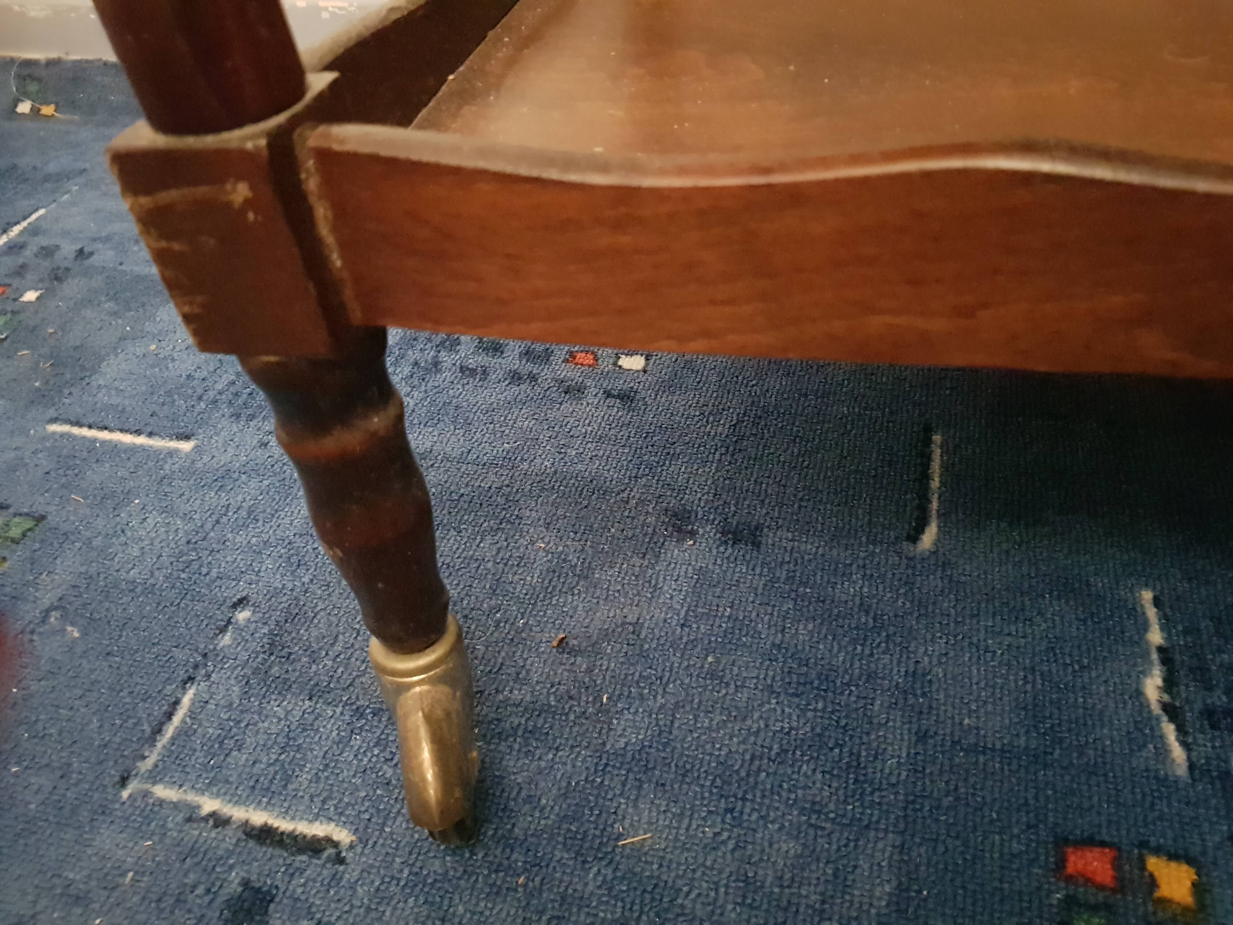 Serving rolling table