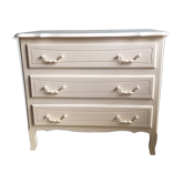 White chest of drawers