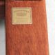 Grande table basse scandinave en marqueterie de bois debout