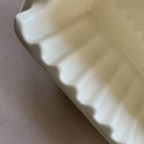 Recessed wall-mounted soap dish