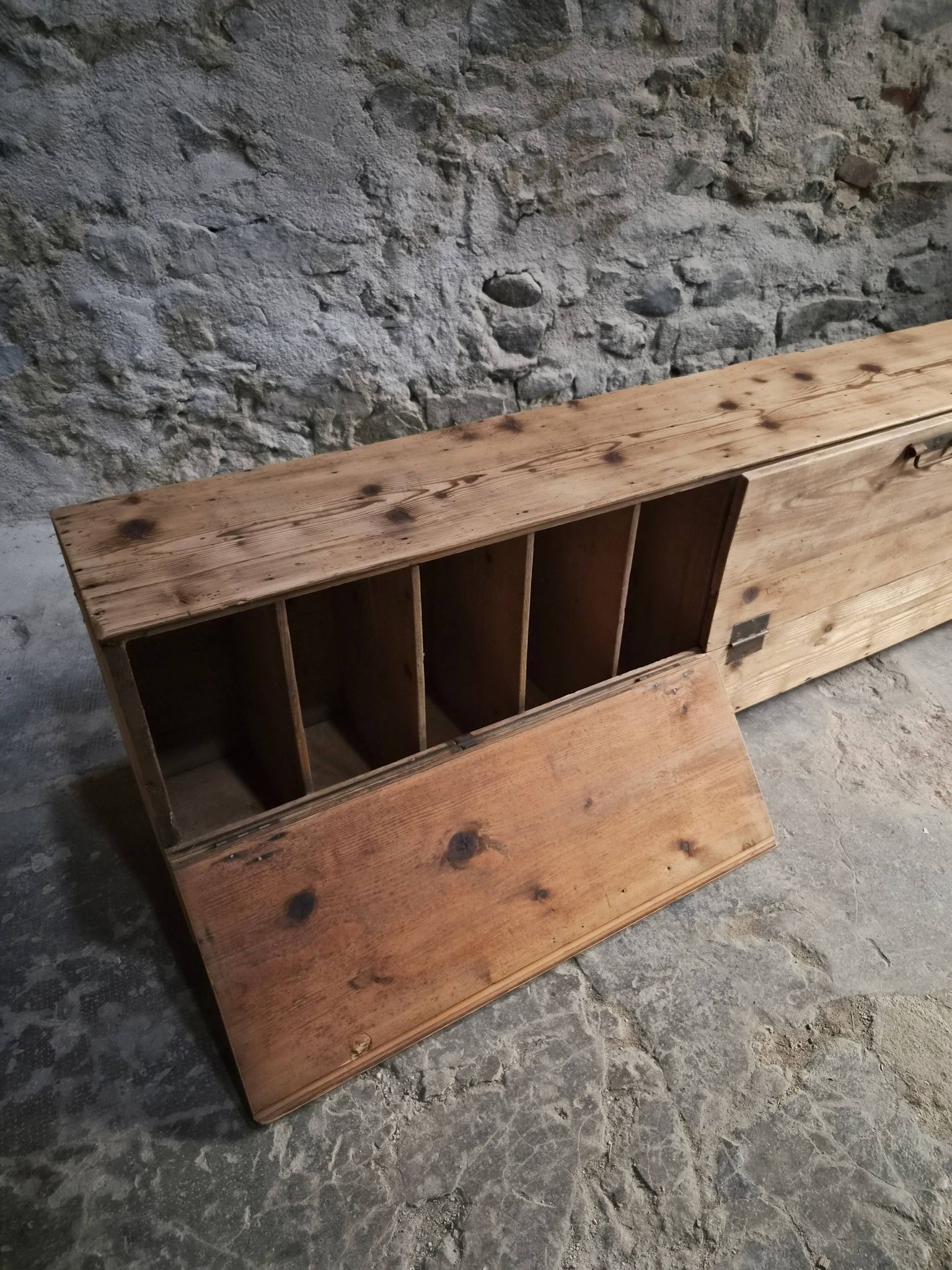 Old French industrial workshop furniture in pine / storage bench, circa 1880–1900