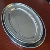 Set of two silver dishes