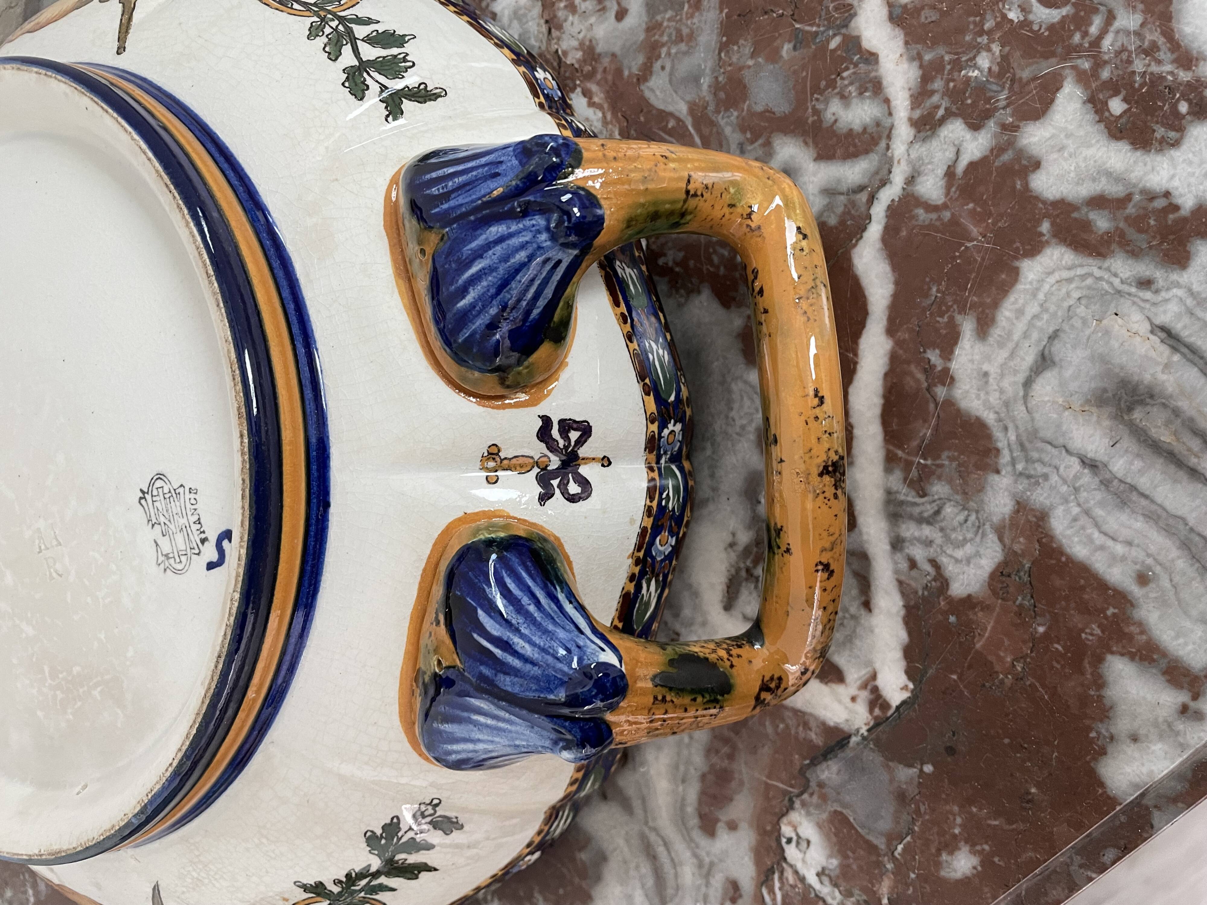 Antique, flat, bowler cup, centerpiece, Gien earthenware, nineteenth century, Renaissance décor