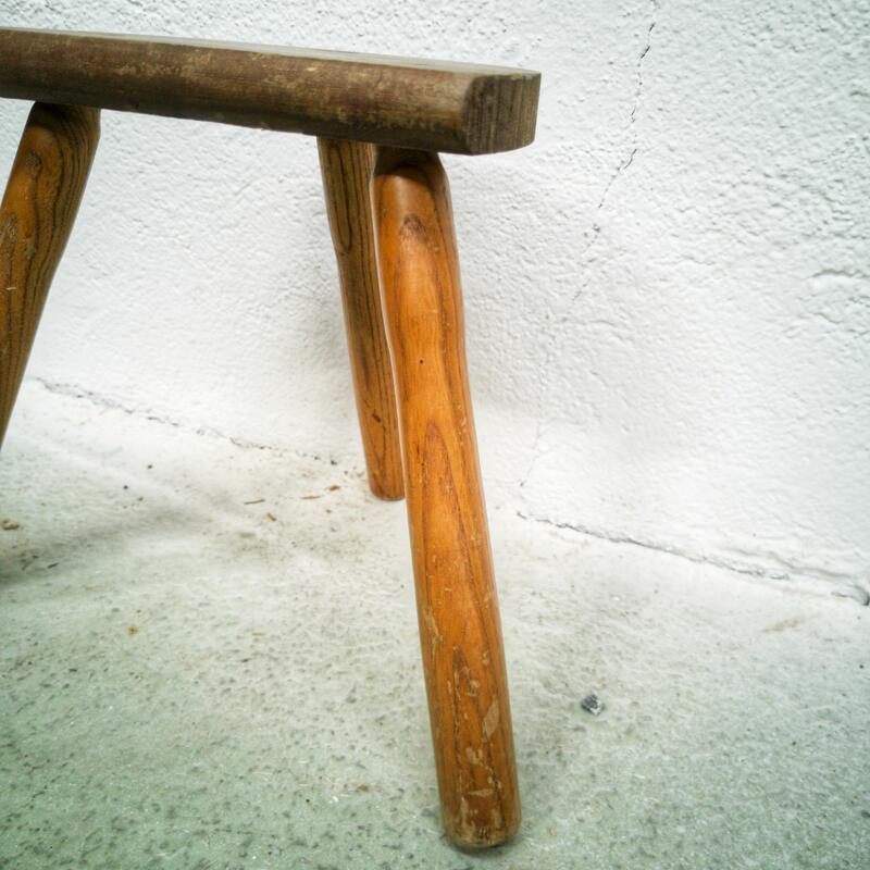 Tripod cowhide tabouret