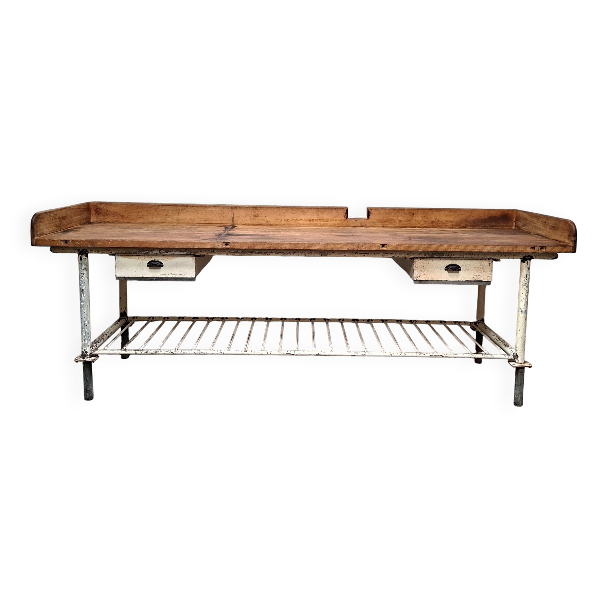 Baker's table | central island | industrial workbench