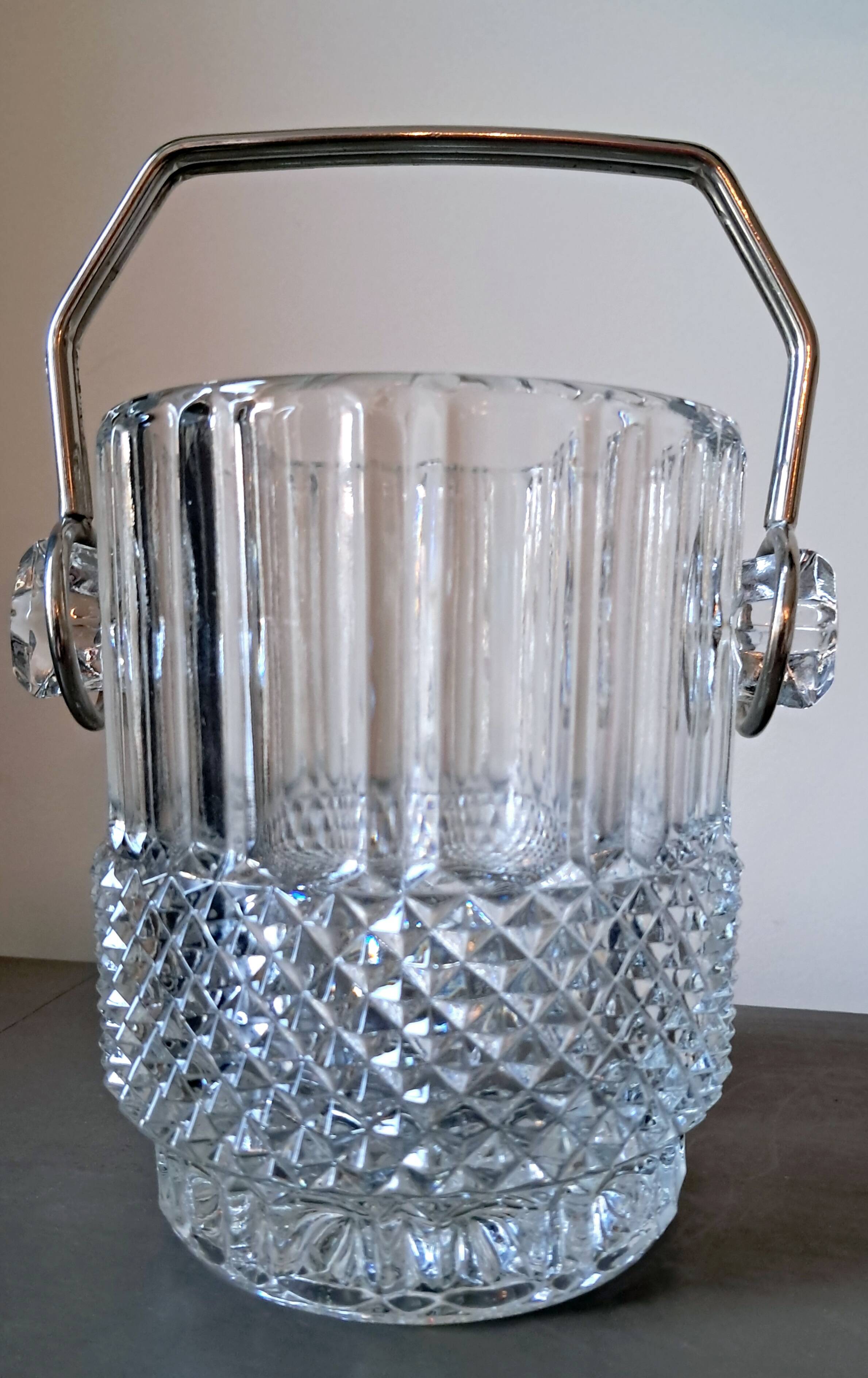 Ice bucket. Glass. 1970
