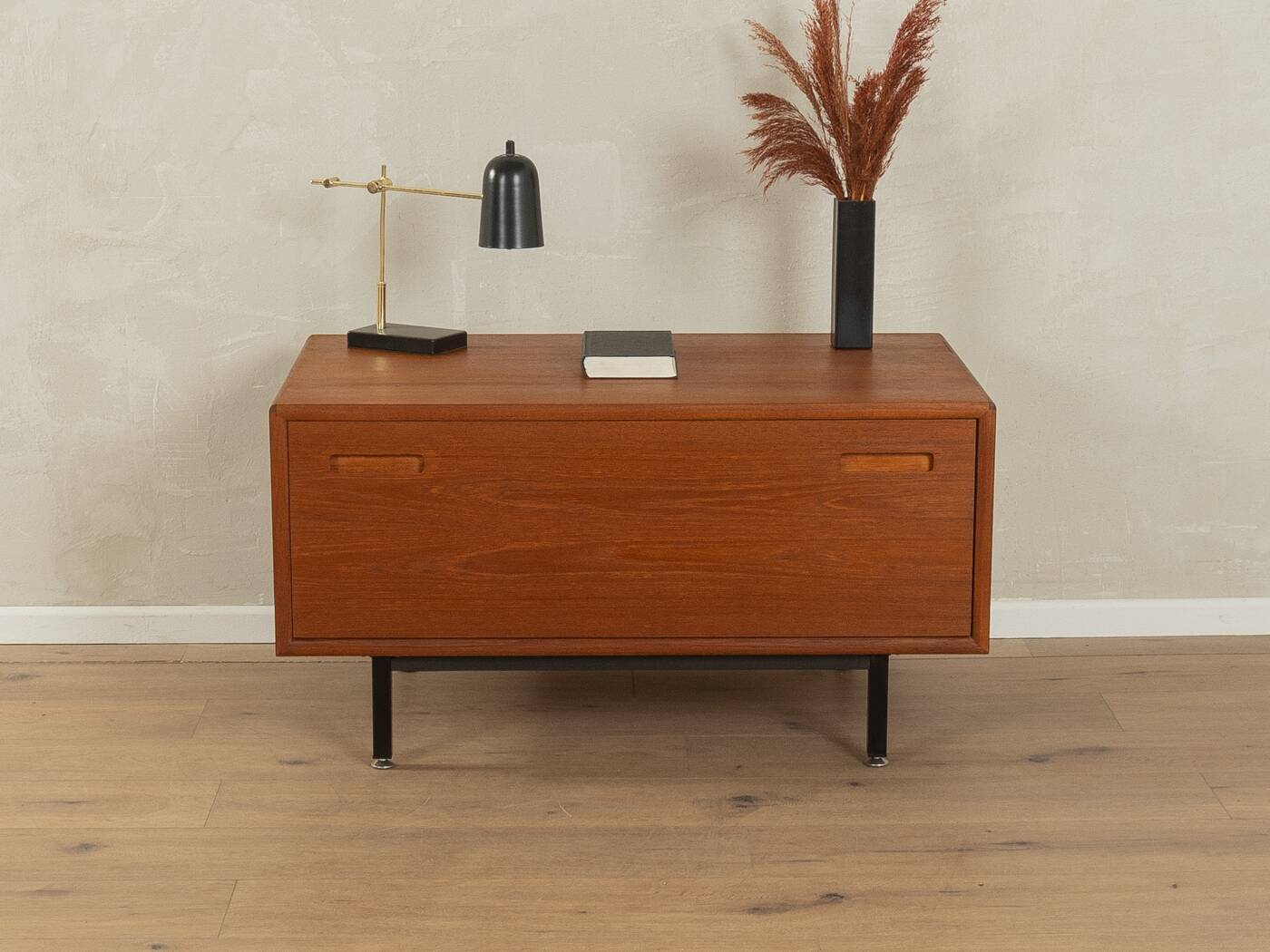 1960s Dresser