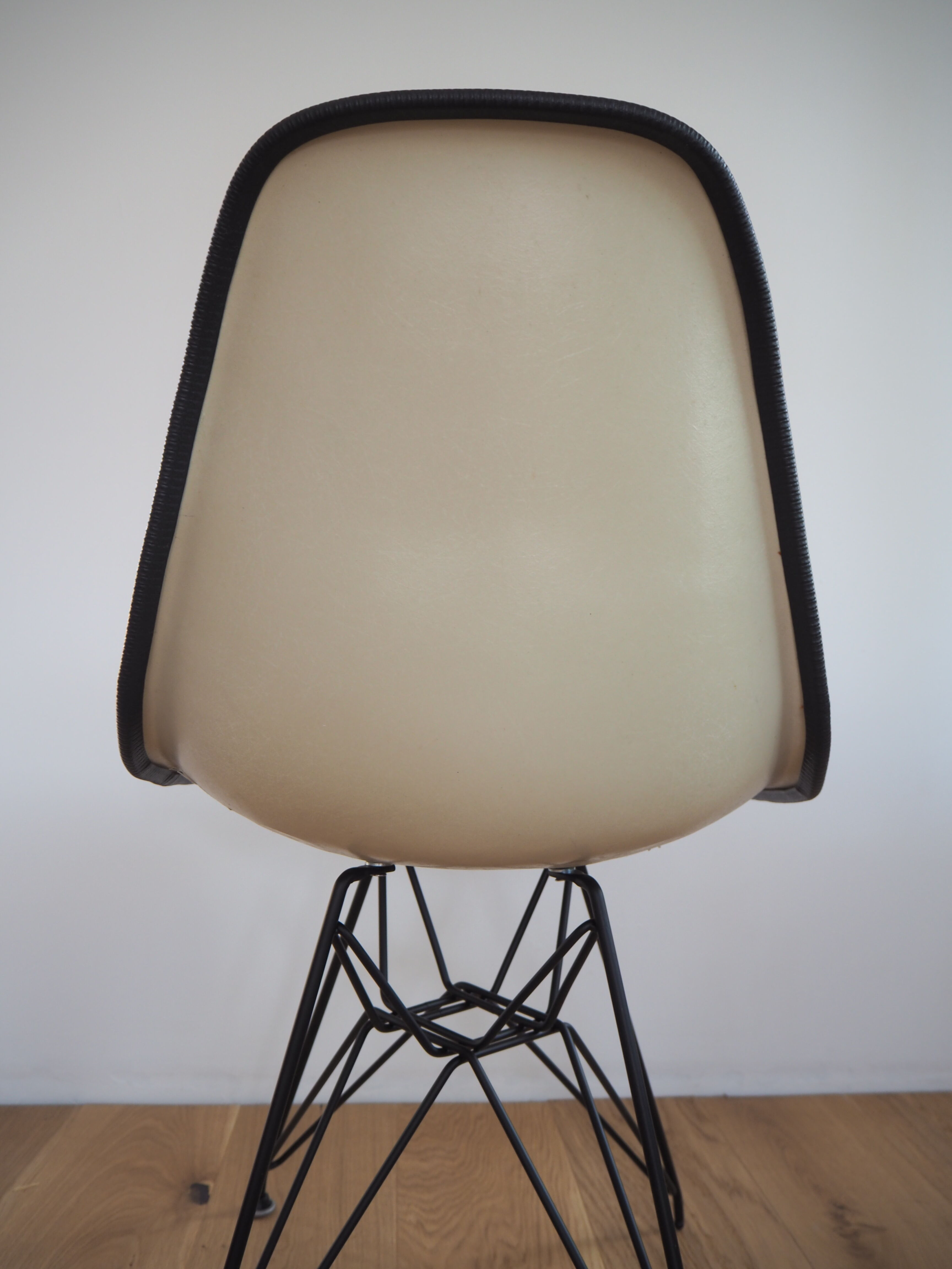 Chair by Charles & Ray Eames, Herman Miller