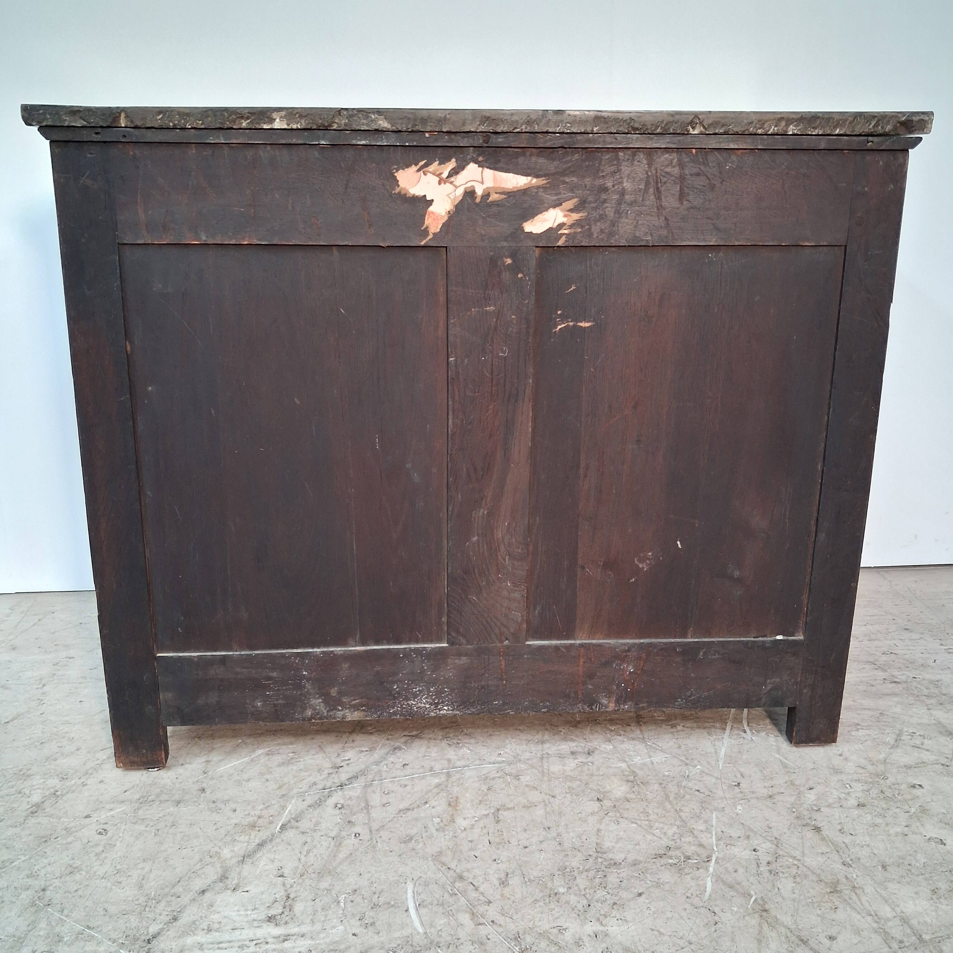 Buffet with 2 doors and marble top from the Empire period.