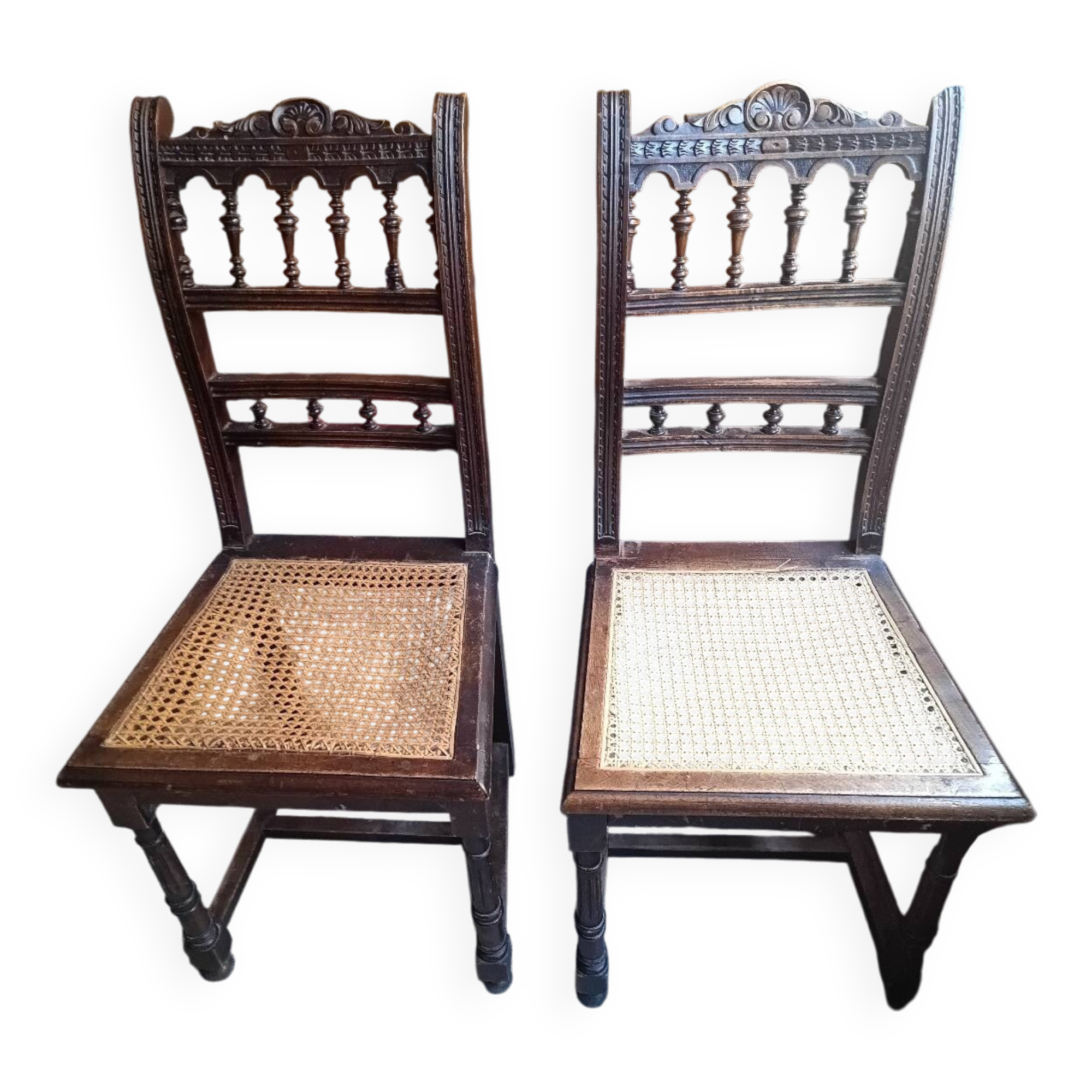 Couple rattan chairs oak from the early 1900s.