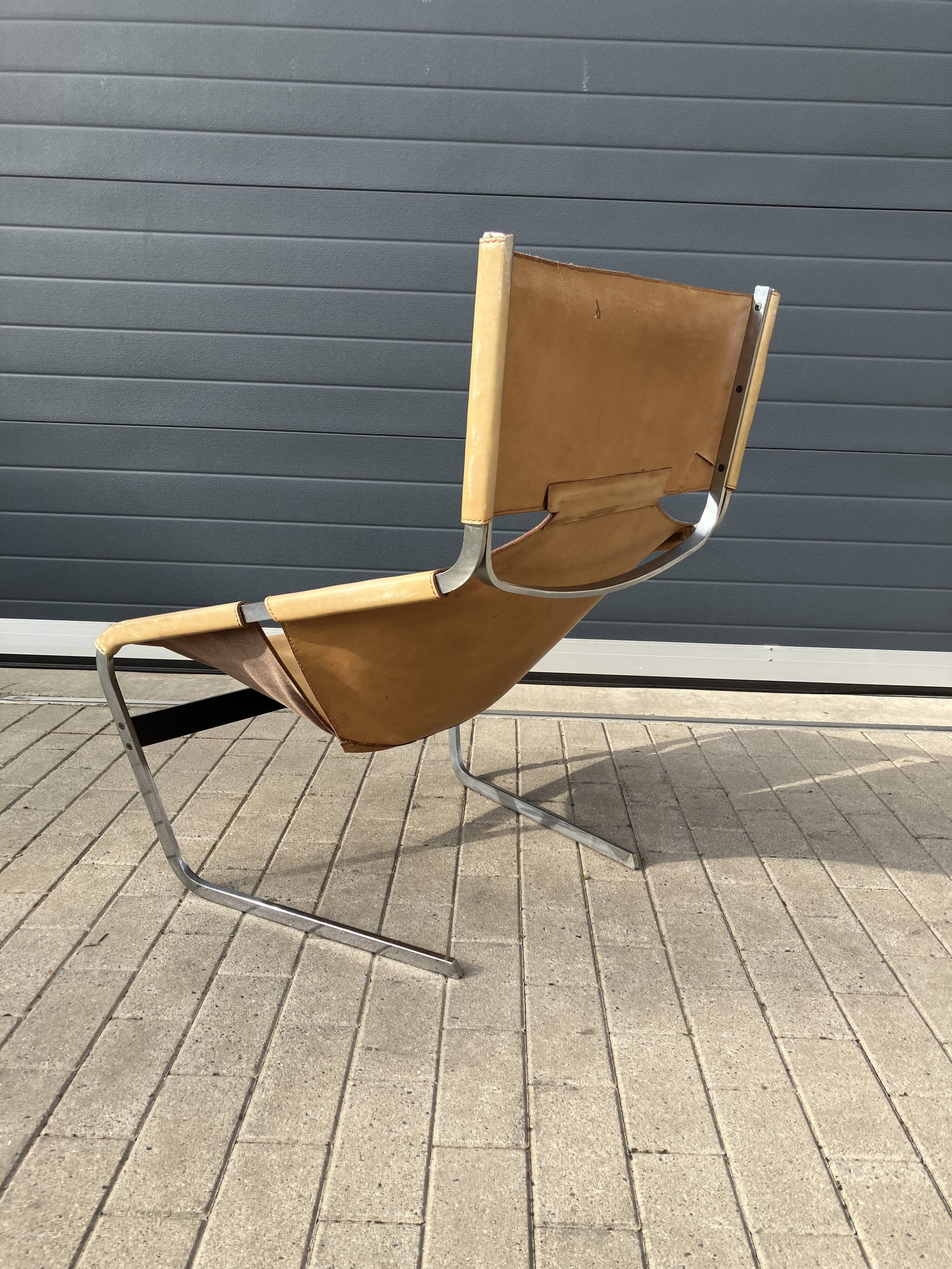 Artifort F444 van Pierre Paulin, natural camel leather