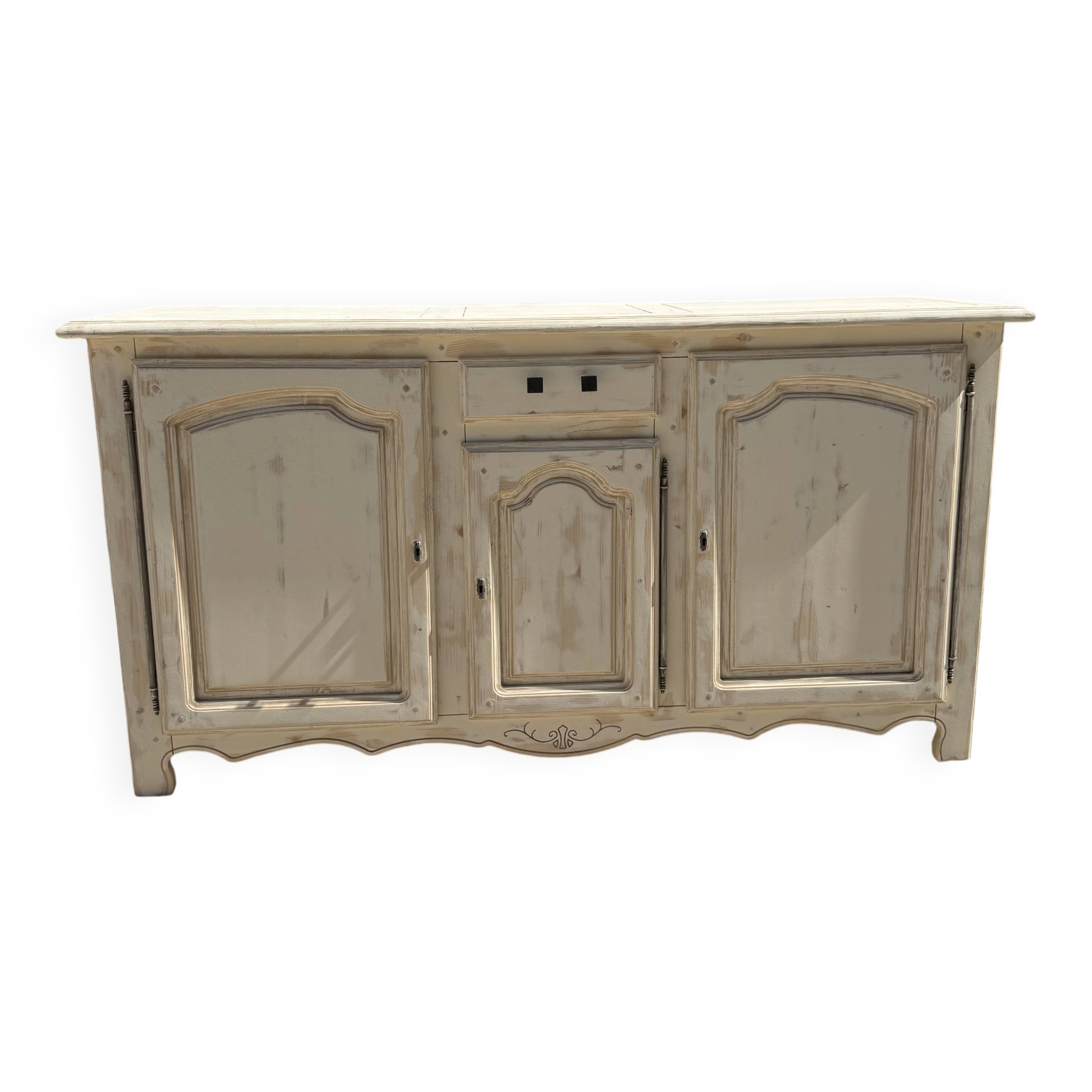 Renovated buffet/enfilade