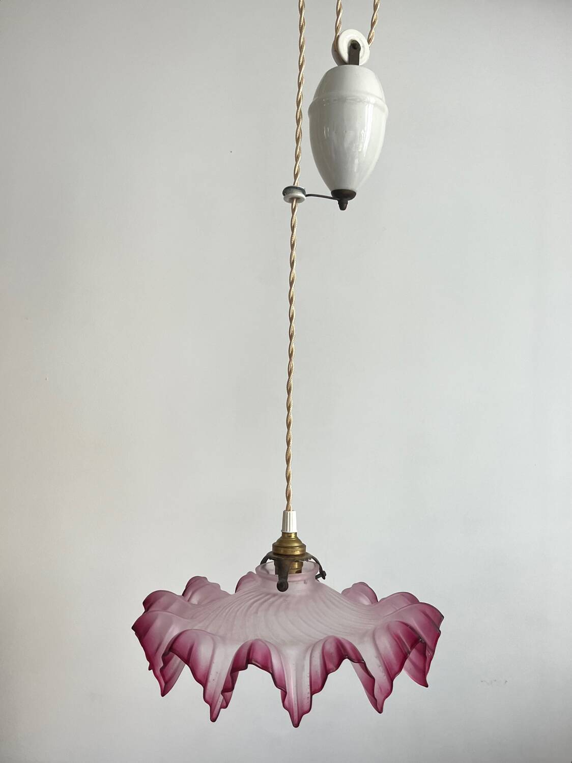 Opaline glass pendant light, frilly, rises and falls