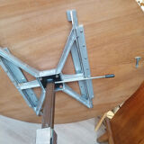 Table goes up and down 1970