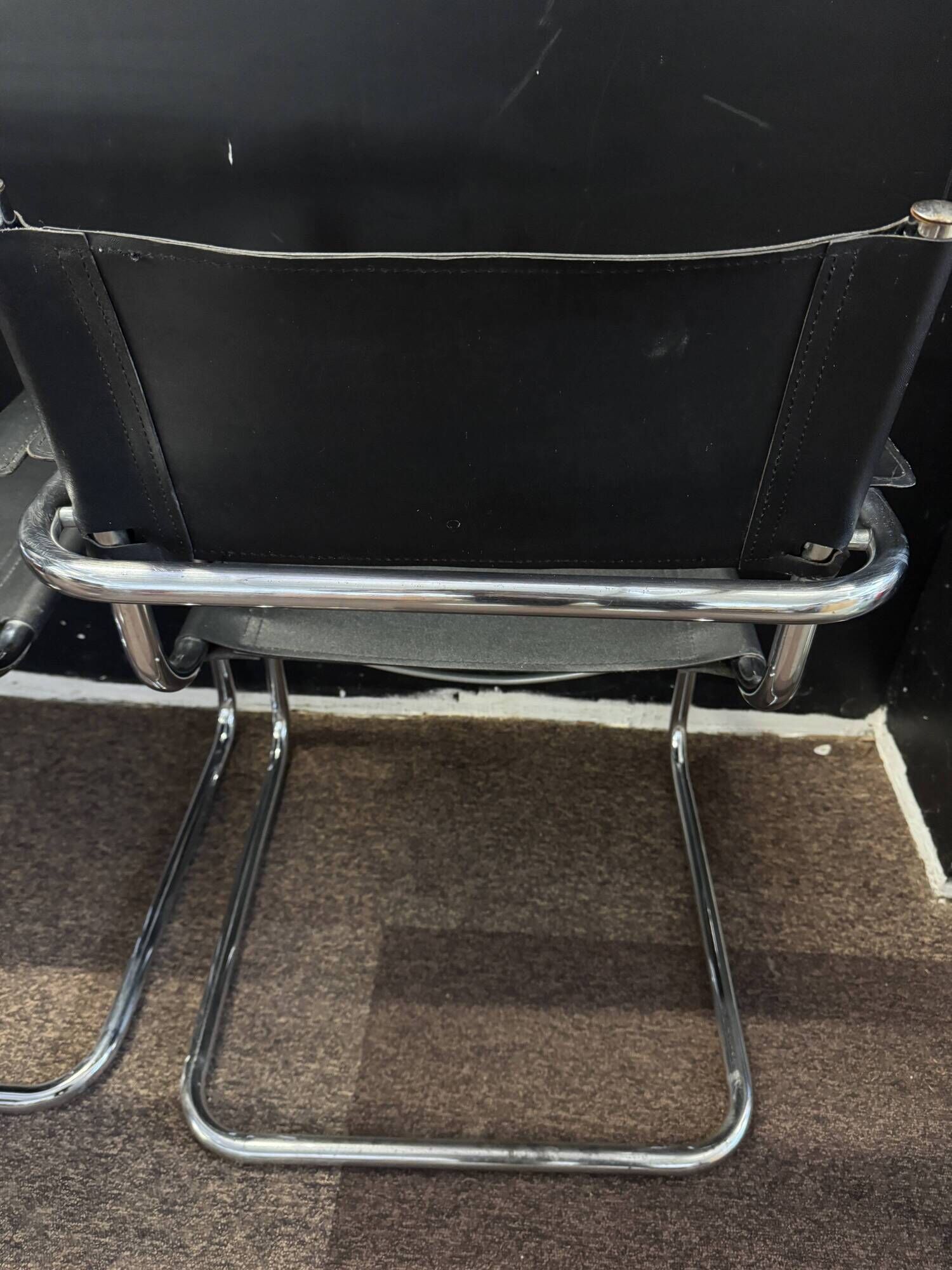 Armchair in the style of Marcel Breuer – sled base