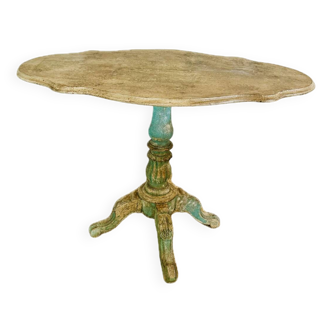 Travel pedestal table