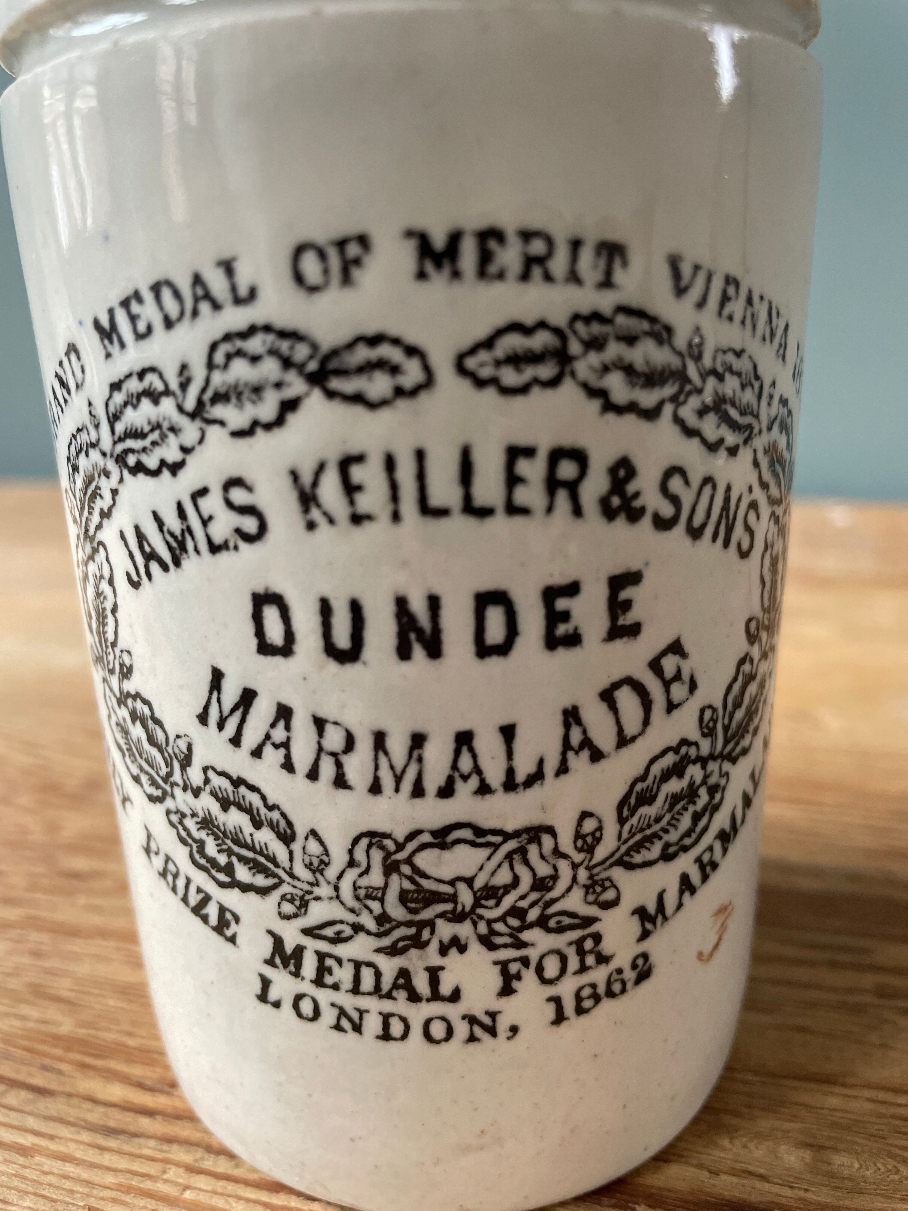 Pot Dundee Marmalade James Keiller & Sons, April 1962