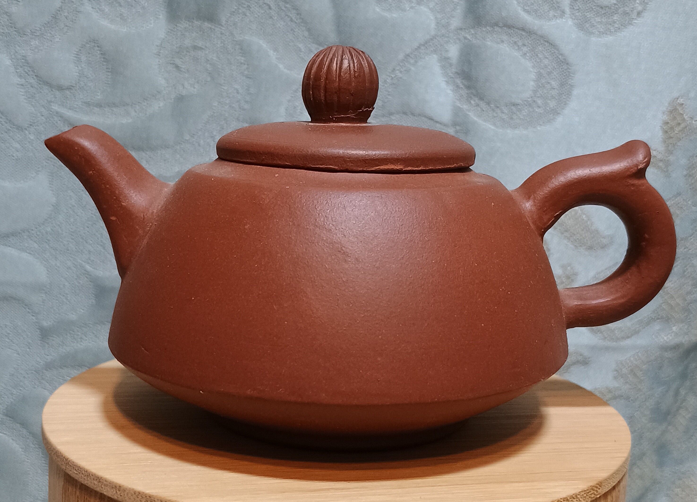 Yixing teapot in signed red clay
