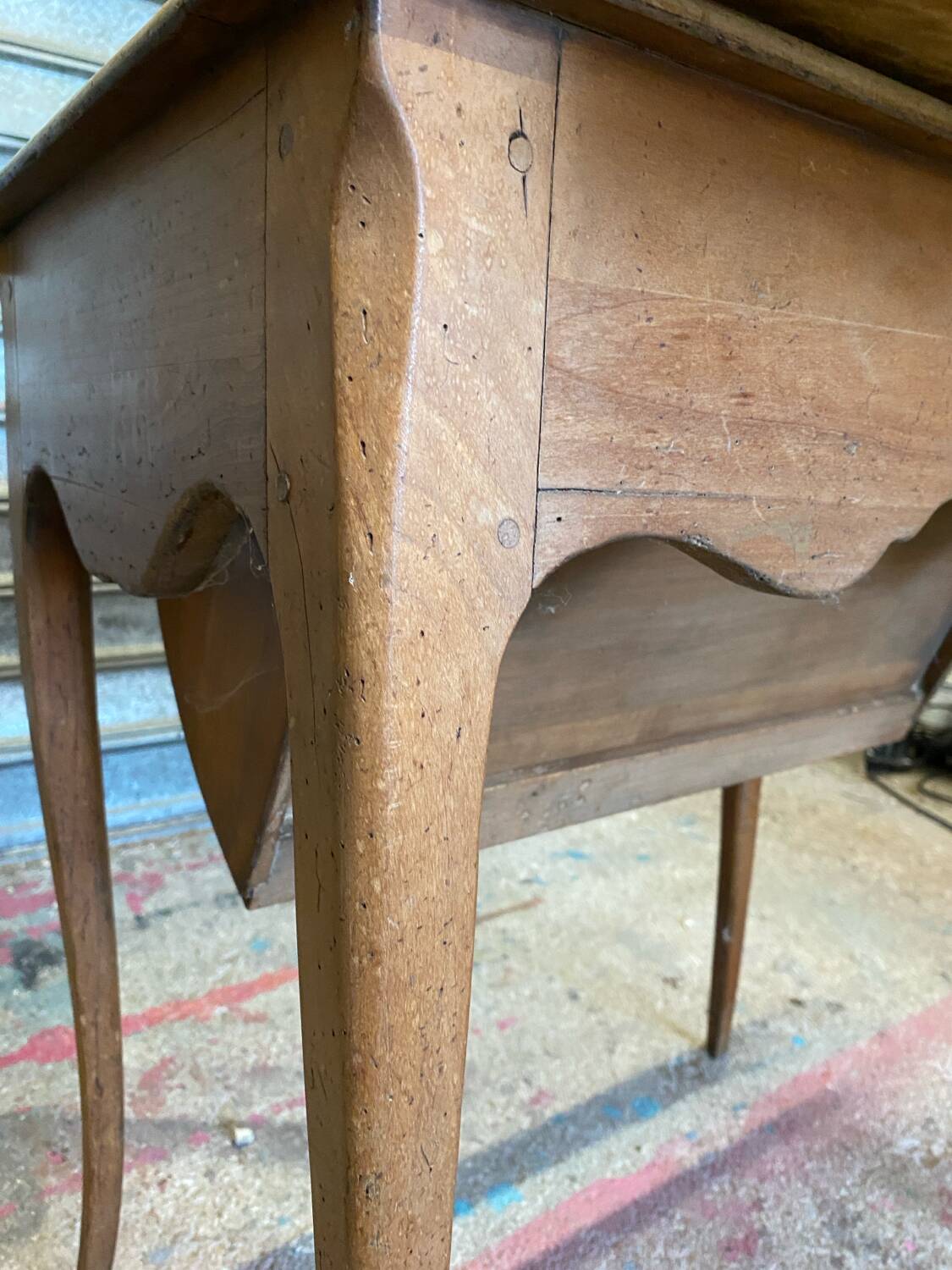 Capuchin or tumbler desk