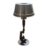 Lampe de style industriel realisée a partir d'un ancien outil de menuisier
