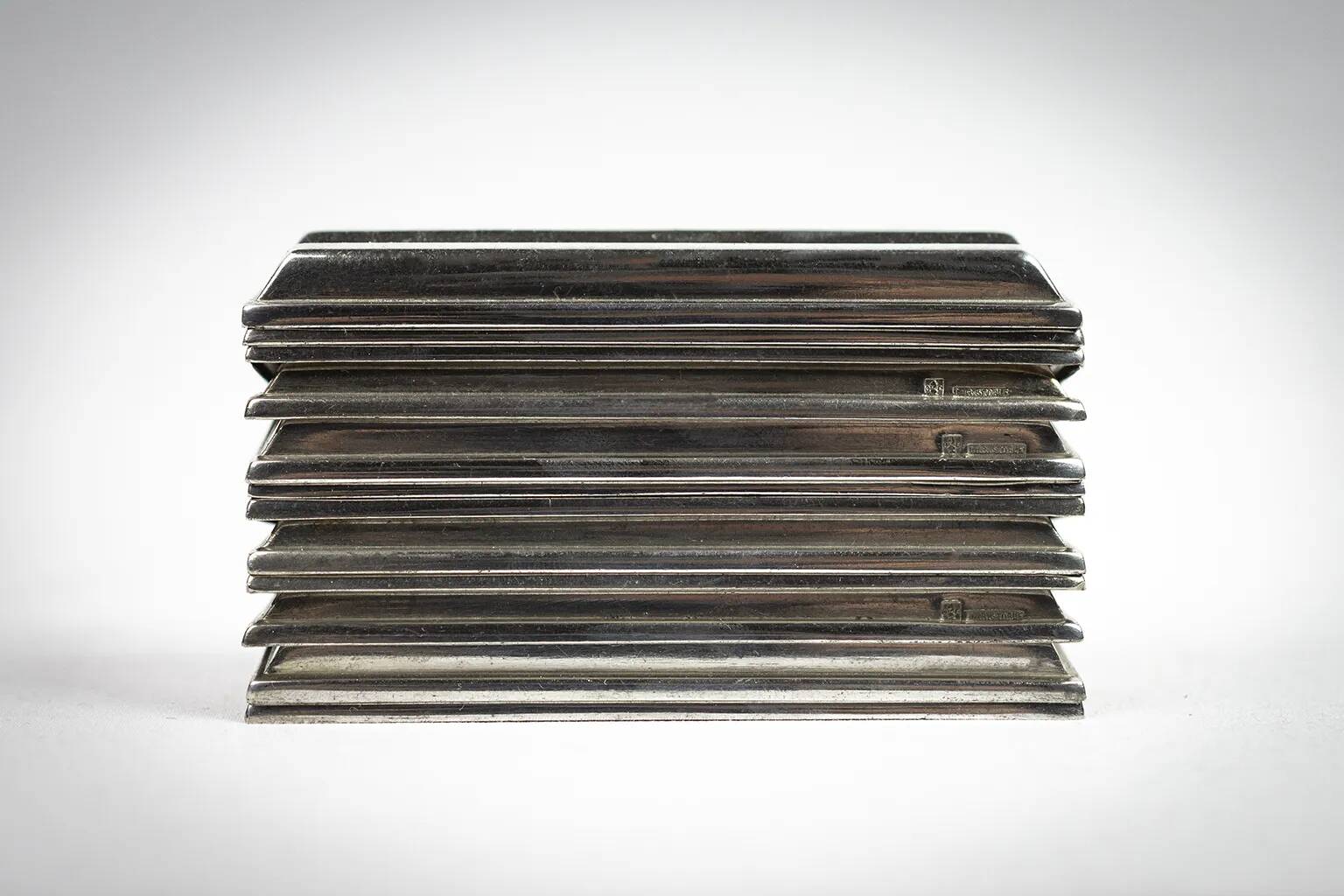 Christofle — 12 “Ondulations” knife rests by Luc Lanel, silver-plated metal