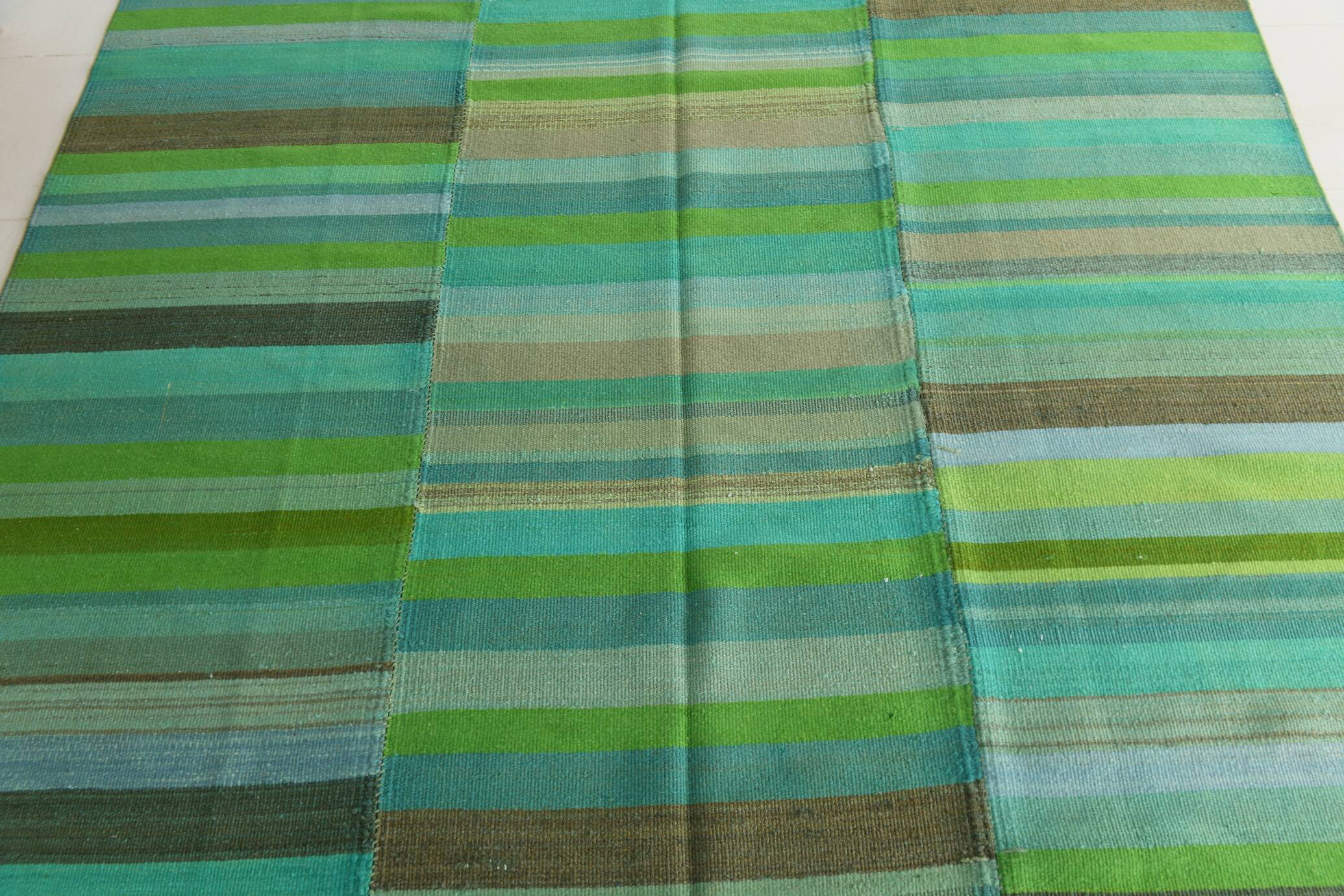 7x9 Shades Of Green Vintage Kilim Rug, 213x281Cm