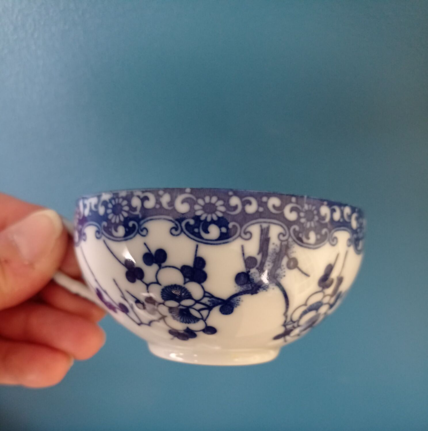 Fine porcelain tea cups from Japan