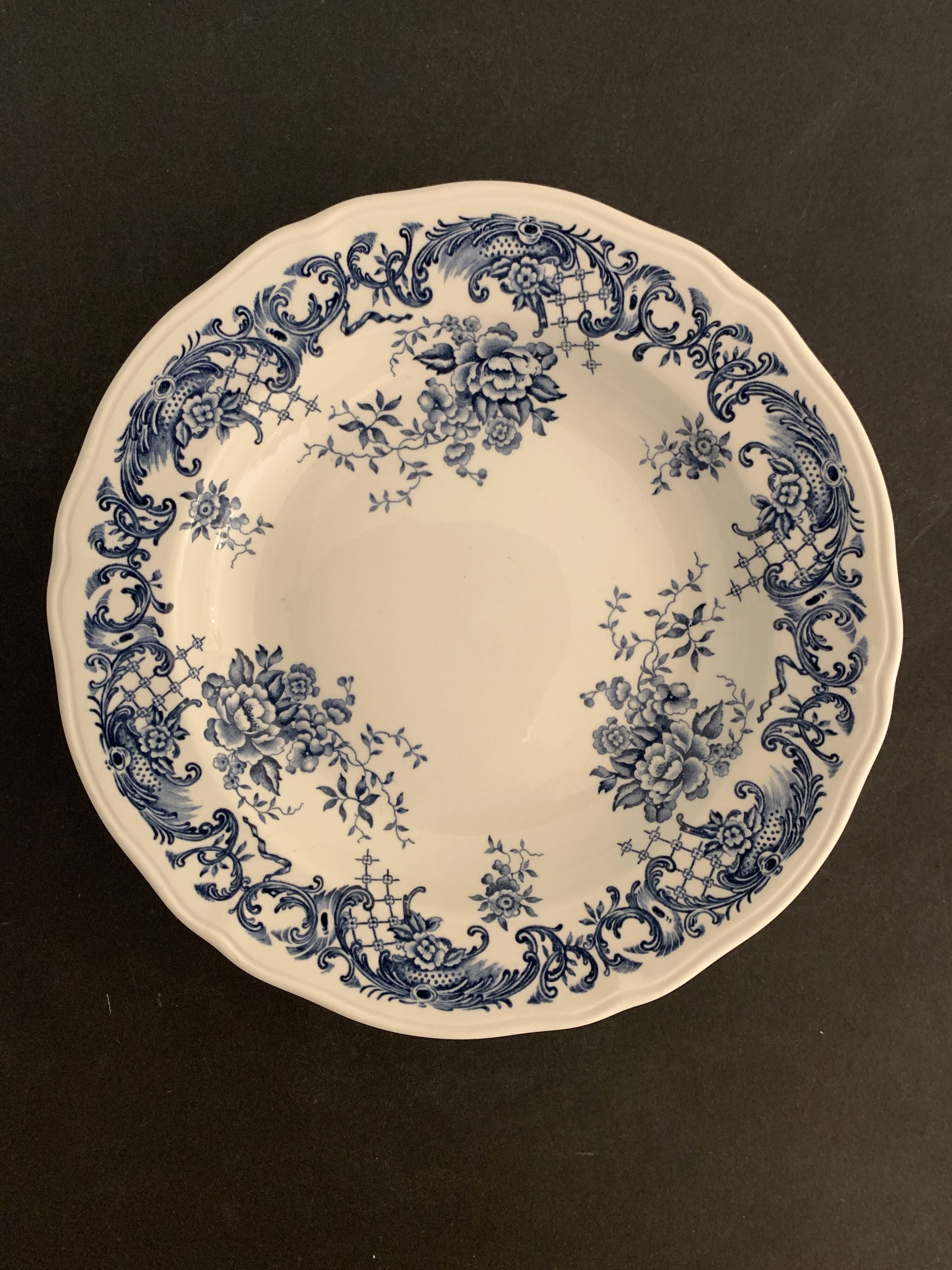 8 hollow plates Villeroy and Boch, Valeria model in vitro porcelain