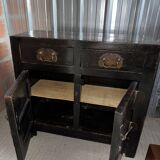Antique Chinese sideboard. 2 drawers + 2 doors.