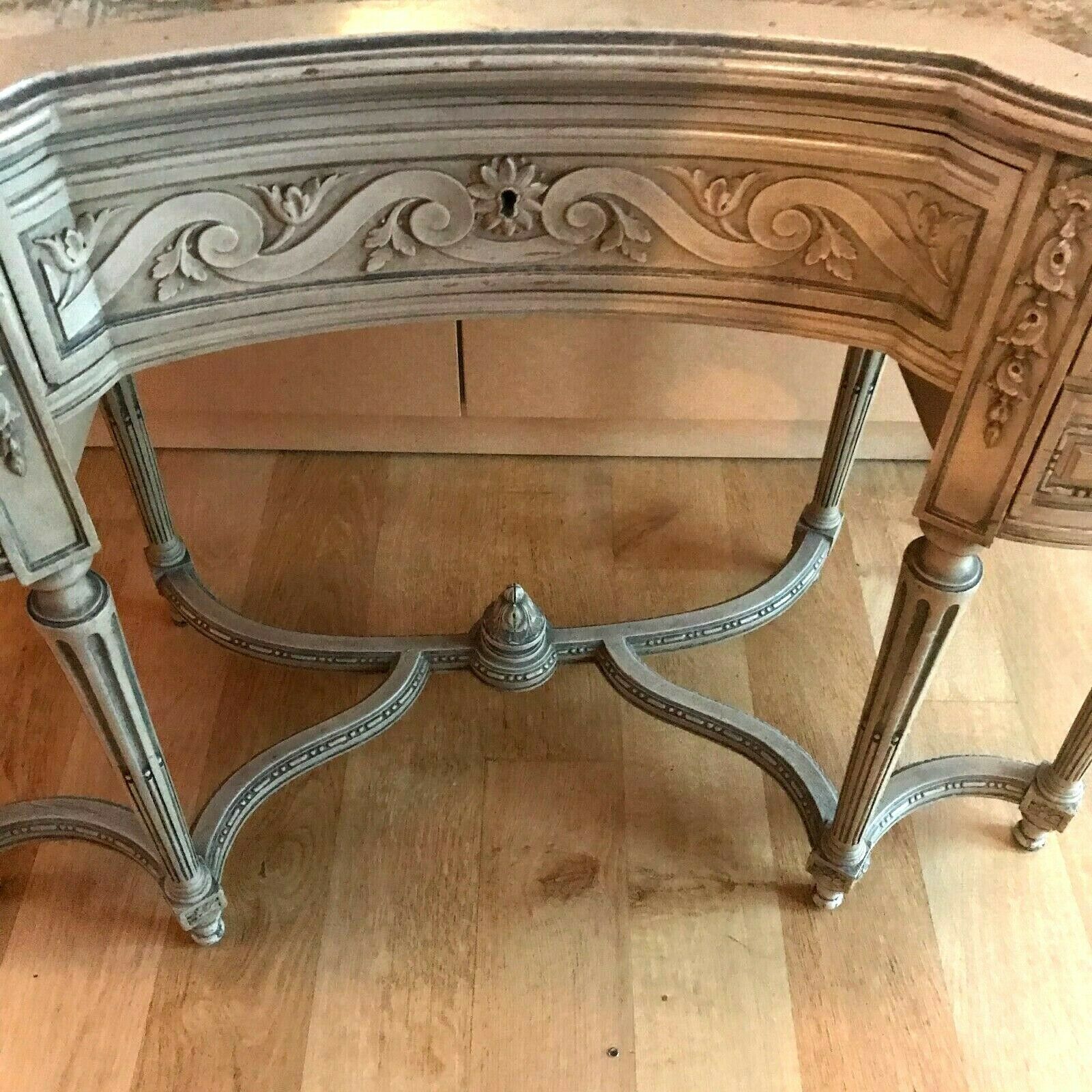 Louis XVI-style kidney hairdresser in patinated hetre