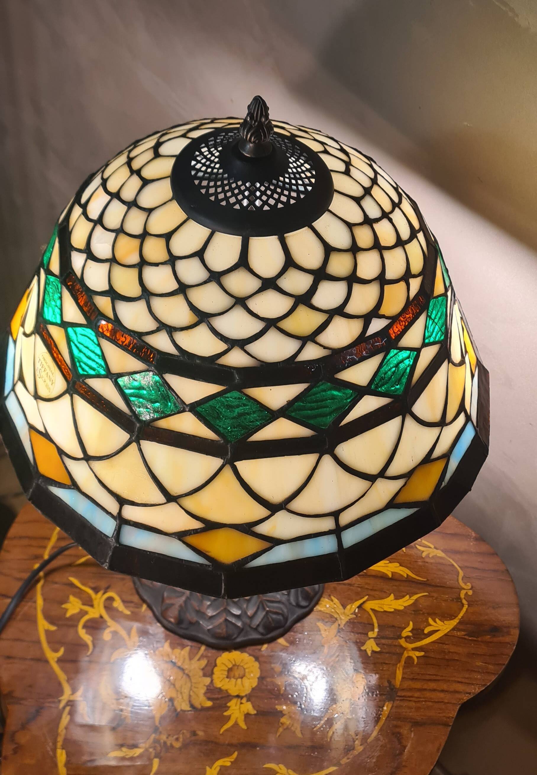 lamp under original Tiffany license eskriss stained glass 49x3 33