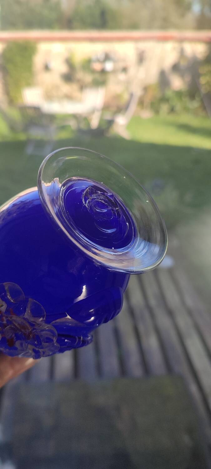 Italian blown glass art vase
