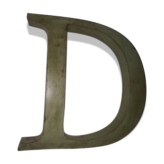 Lettre ancienne en  métal ( tôle )  " D "