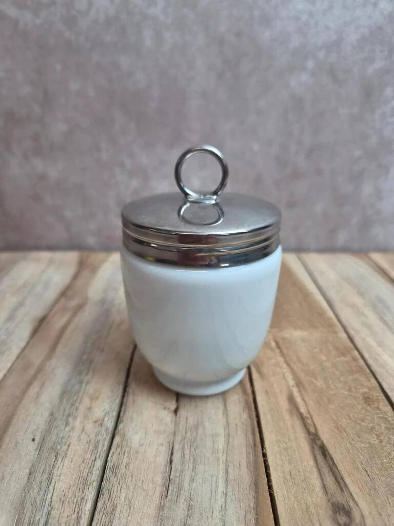 Royal Worcester white porcelain egg cooker with lid – Made in England