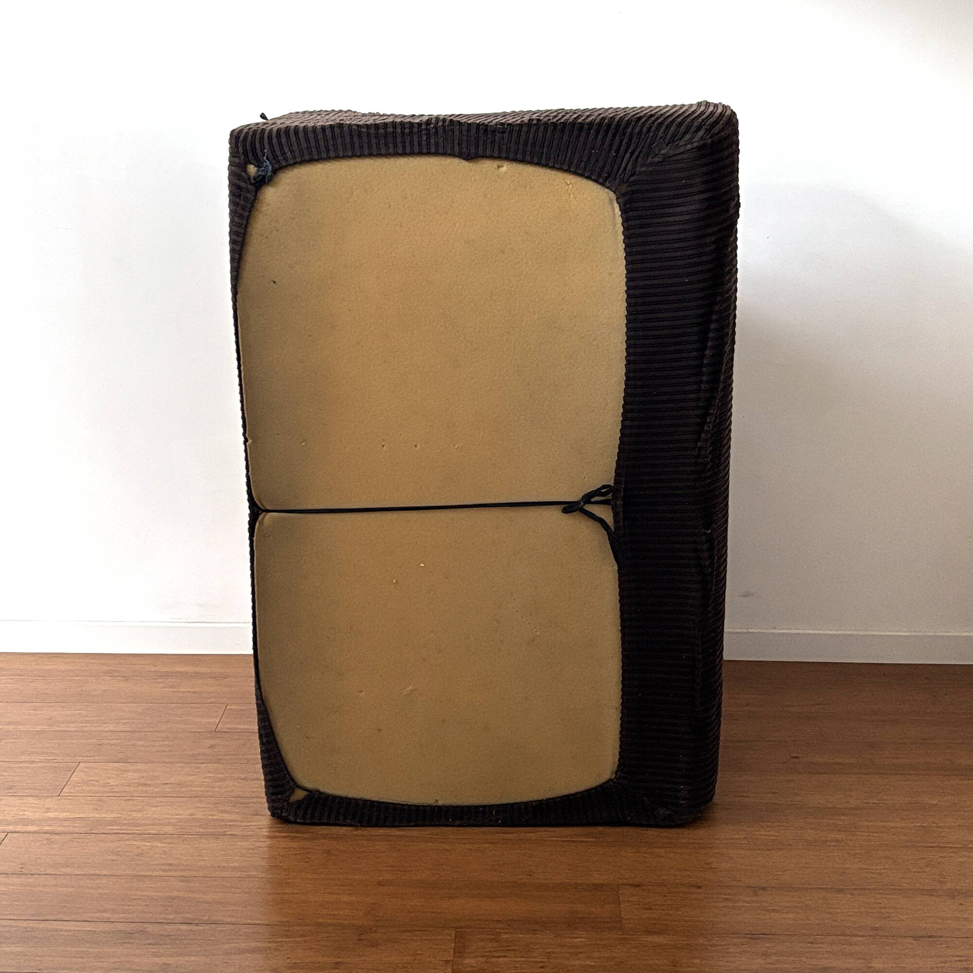 Two-seater velvet canapé from the 1970s.