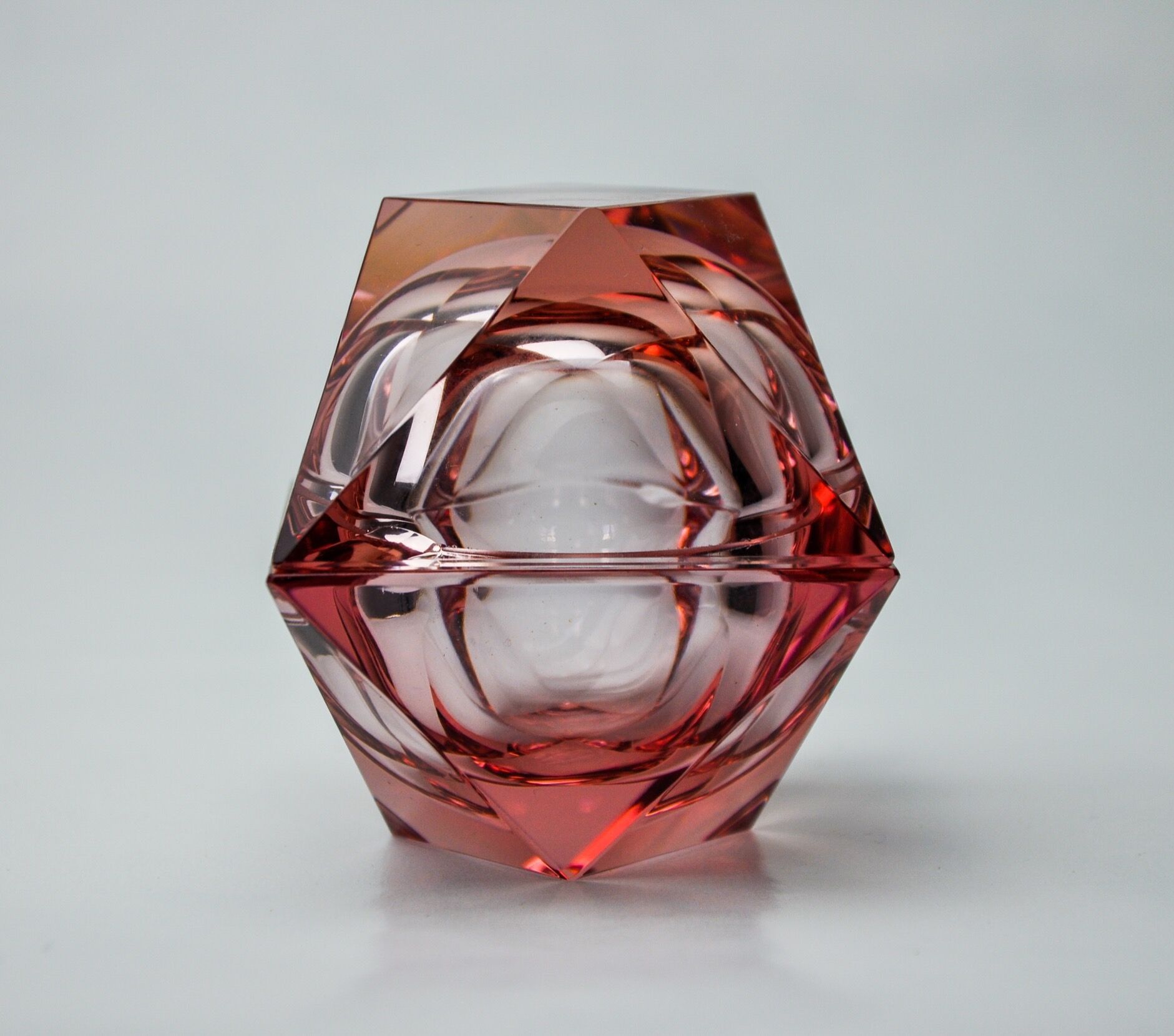 Duo of pink faceted ashtrays by Seguso, murano, italy, 1970