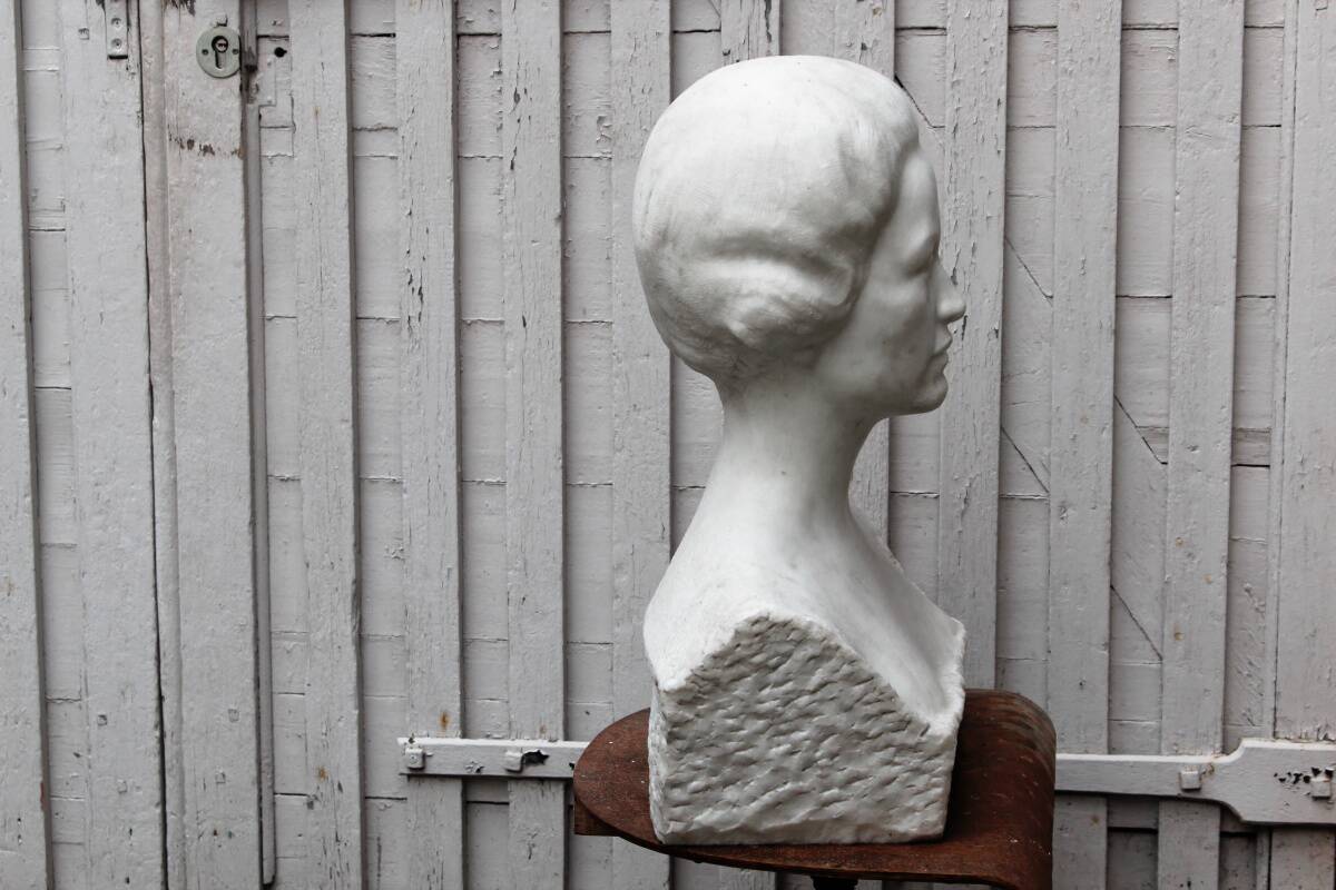 Important white marble bust, signed Léoni, 19th century