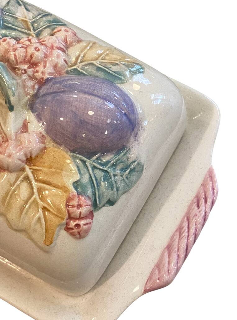 Porcelain butter dish
