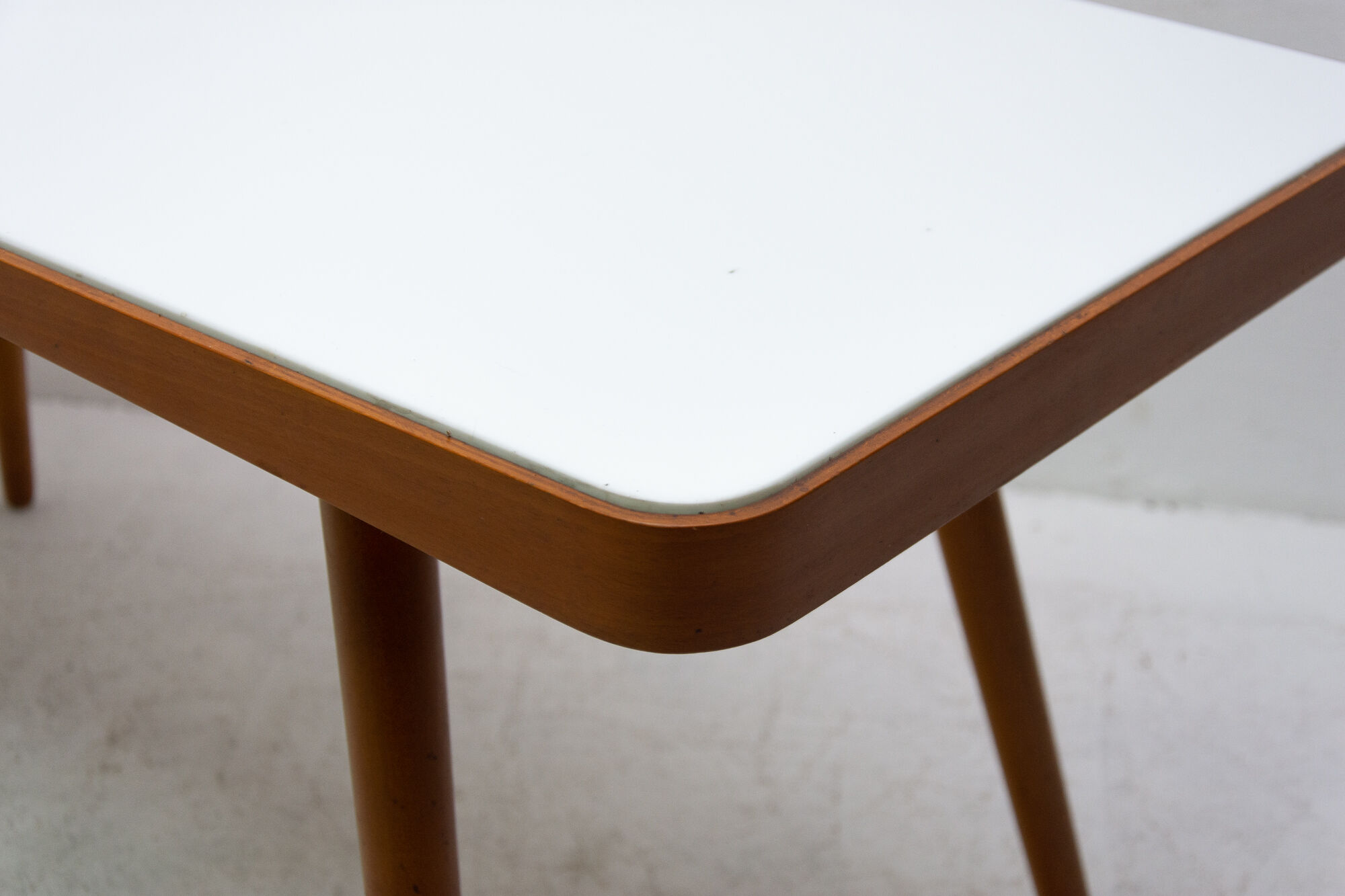 Table basse en verre du milieu du siècle, 1960 ́s, Tchécoslovaquie