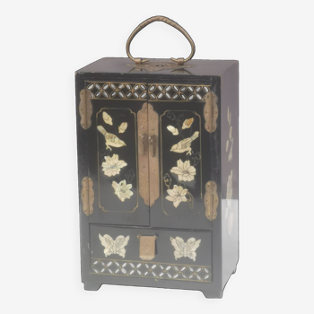 ASIAN JEWELRY BOX