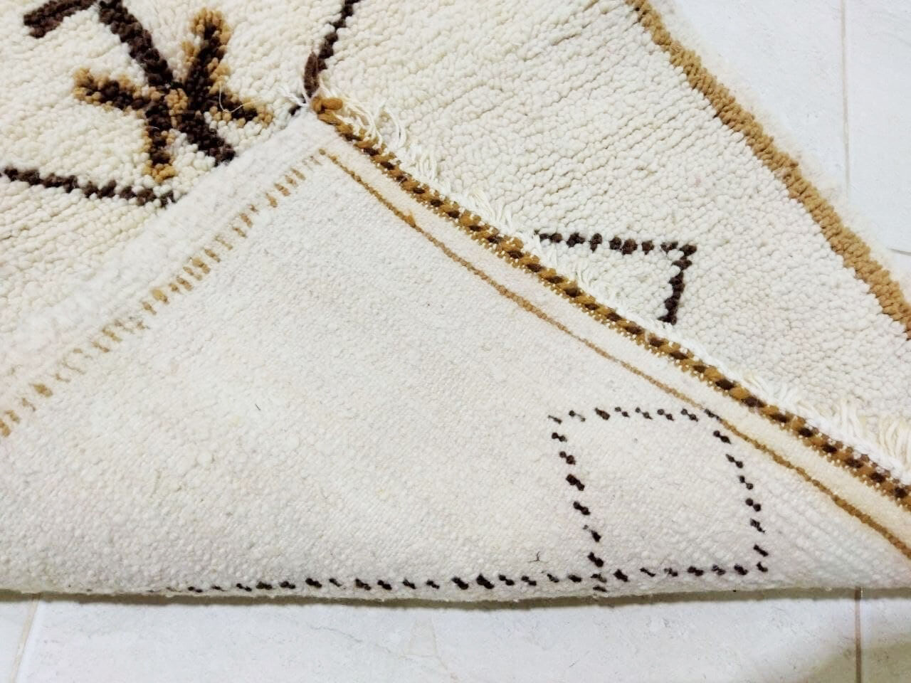 Moroccan berber carpet 120x73cm