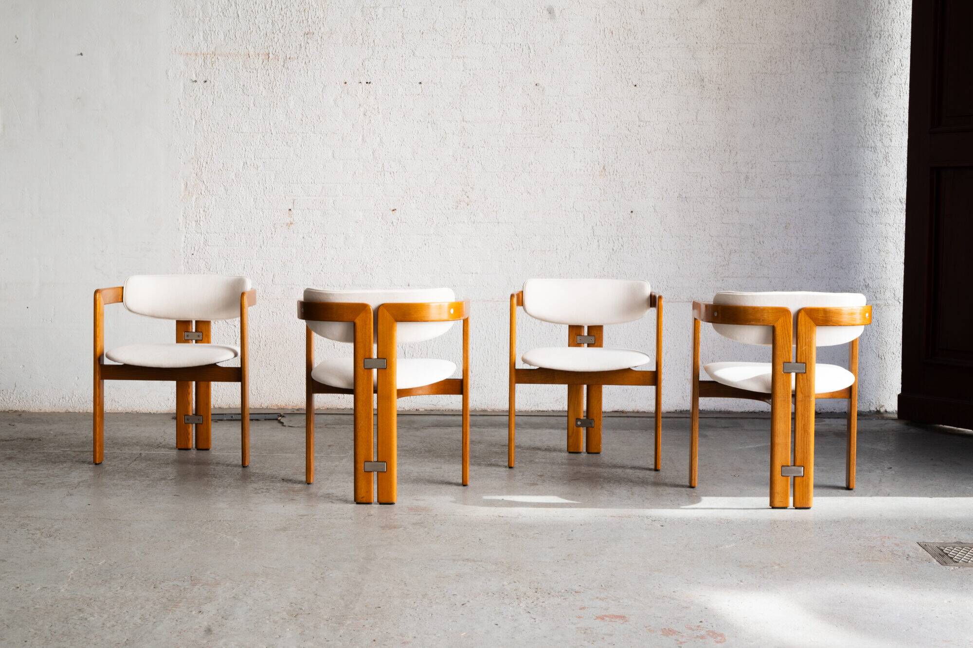Ensemble de 4 chaises de salle à manger 'Pamplona' par Augusto Savini
