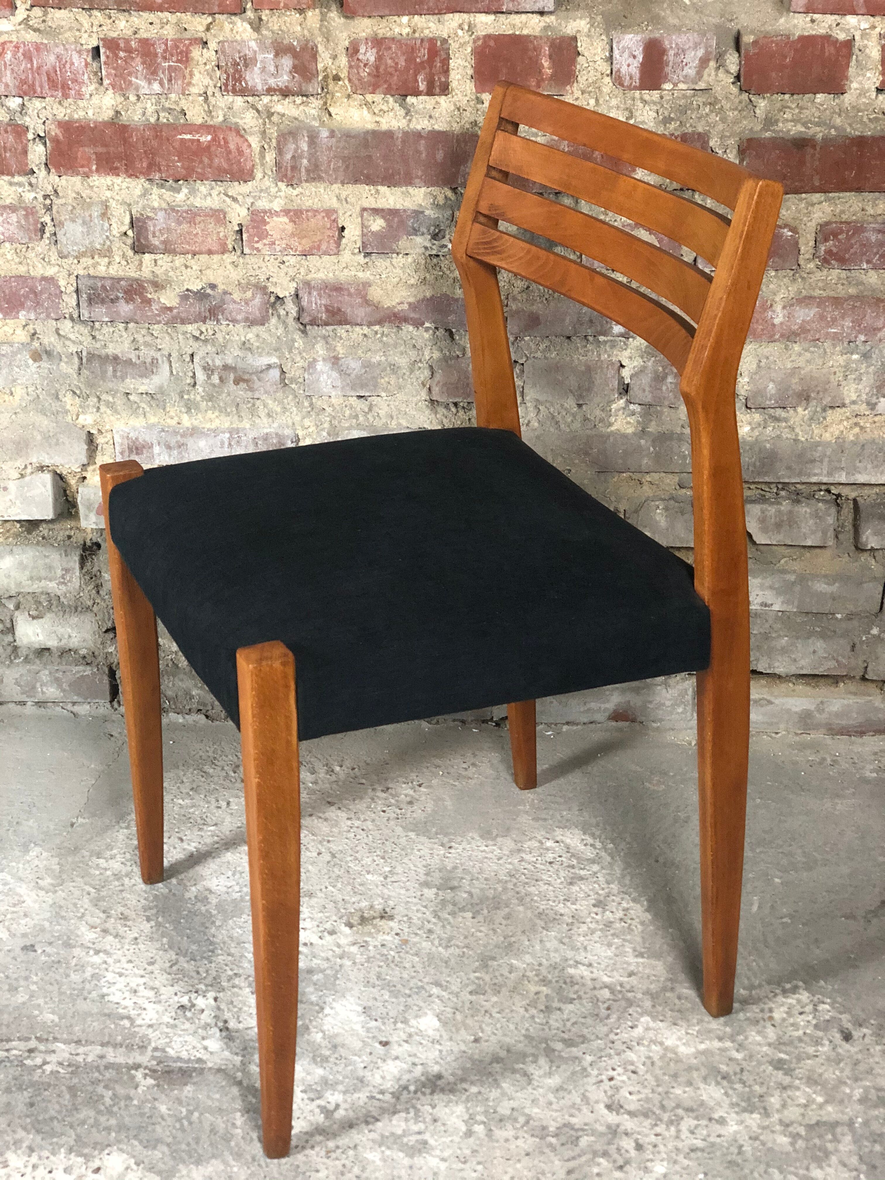 Suite of 4 Scandinavian teak chairs with anthracite grey velvet top 1960