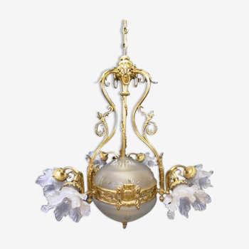 Lustre à têtes de béliers Louis XVI