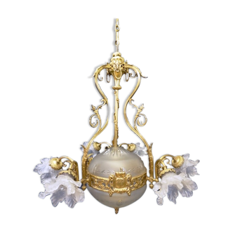 Lustre à têtes de béliers Louis XVI