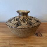 Ceramic flower-base vase